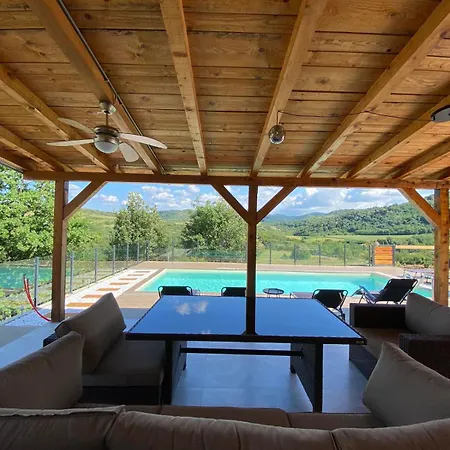 Atalanta Luxury House Fruska Gora Novi Ledinci